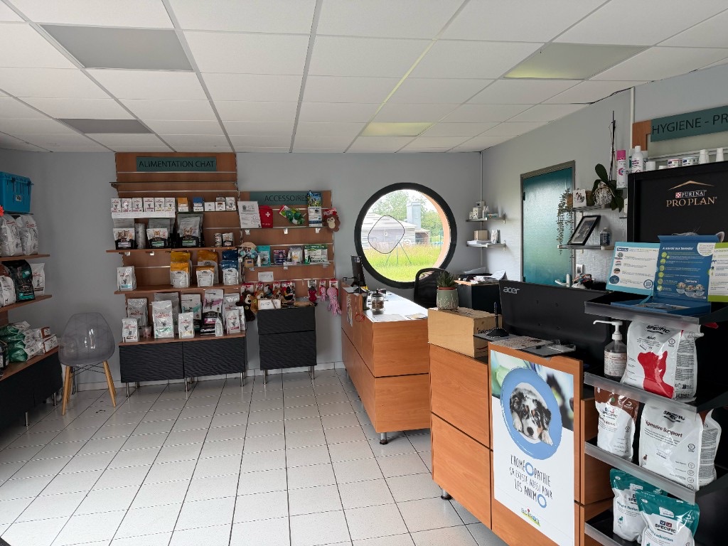 Espace accueil et boutique — alimentation et accessoires